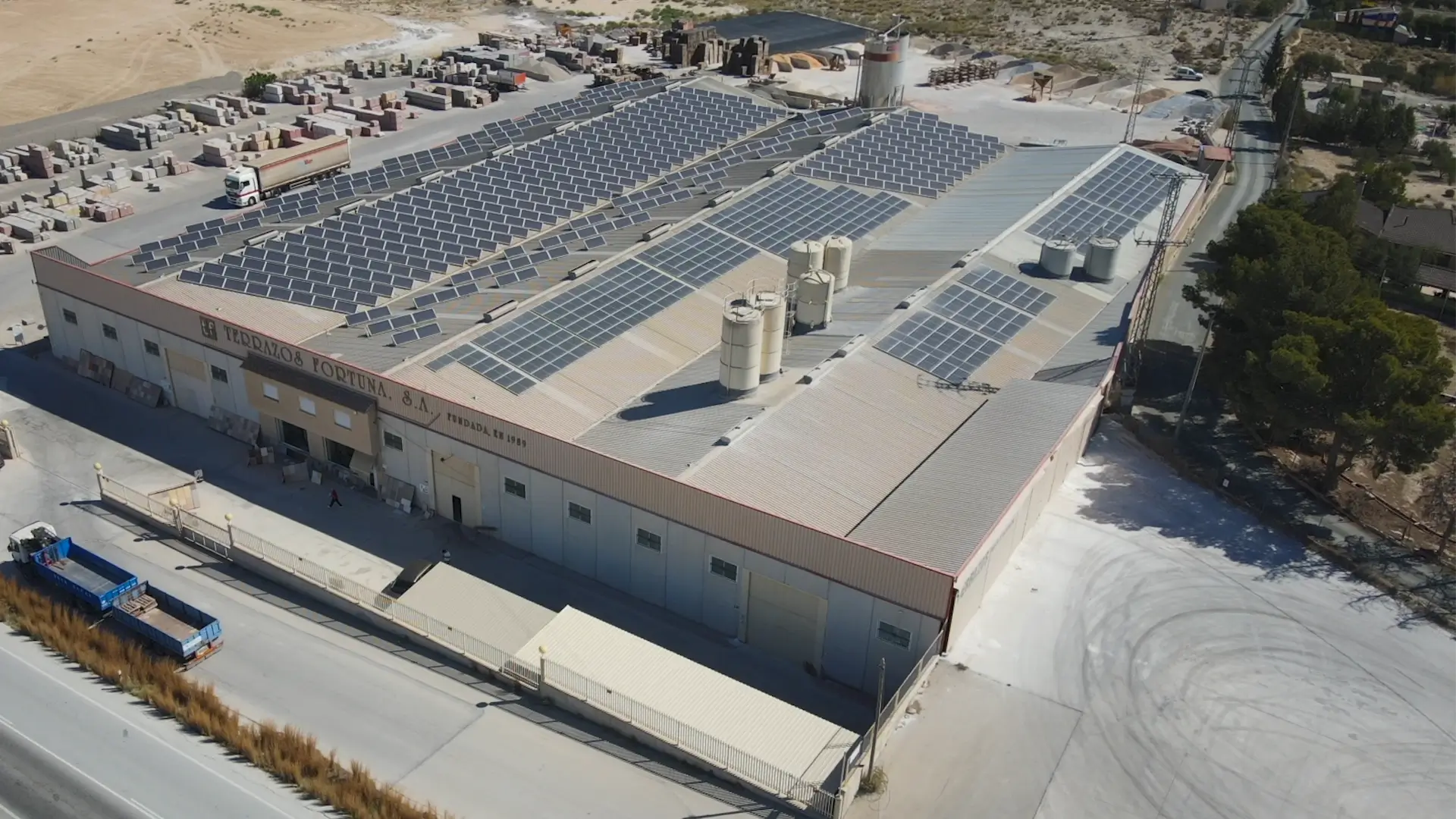 Apostar por la energía solar le permite a Terrazos Fortuna un ahorro de 22.000 euros al año - Ingeniería Solvent