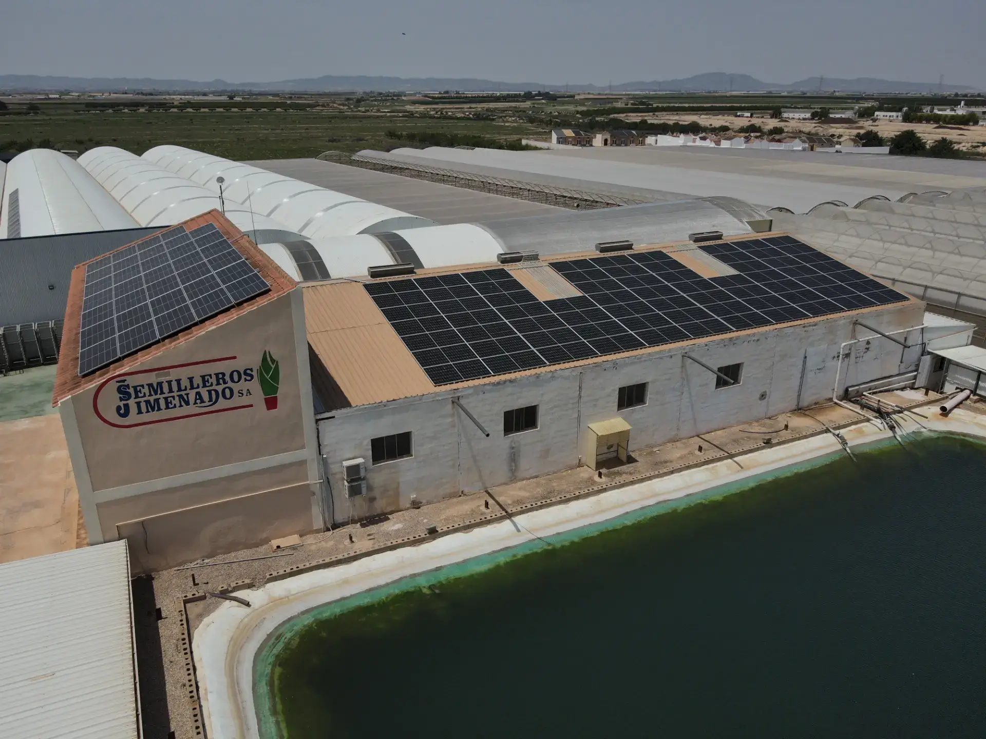 El sol, el gran aliado de Semilleros Jimenado, le ahorrará casi 21.000 euros en un año - Ingeniería Solvent